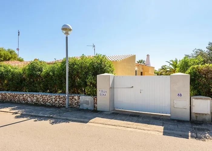 Luna By * Cala en Bosch